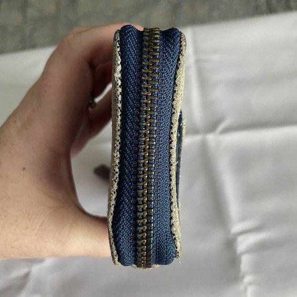 Vintage FOSSIL MEDIUM ZIP AROUND WALLET Gray Blue Geometric Metallic Leather - Picture 3 of 15